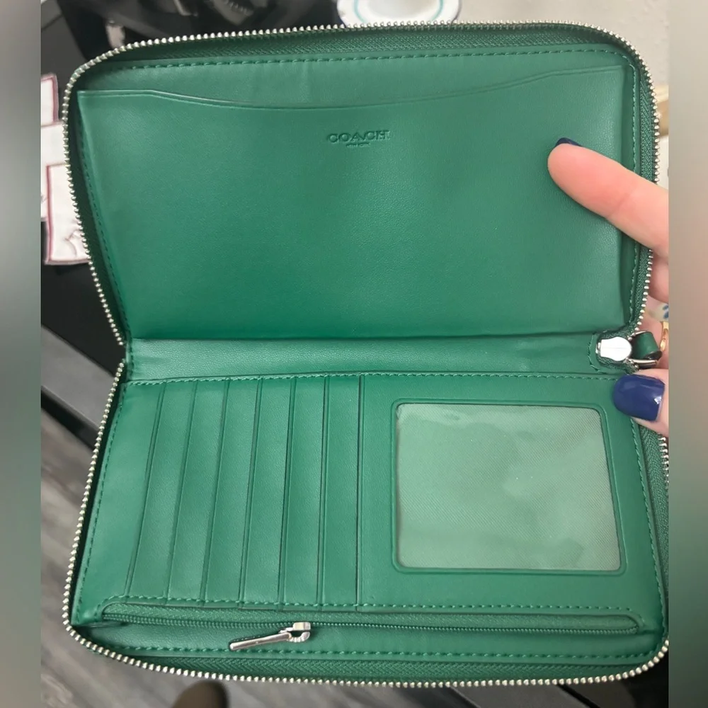 Coach Dempsey Large Phone Wallet in Signature Jacquard With Stripe And Patch - Picture 3 of 8